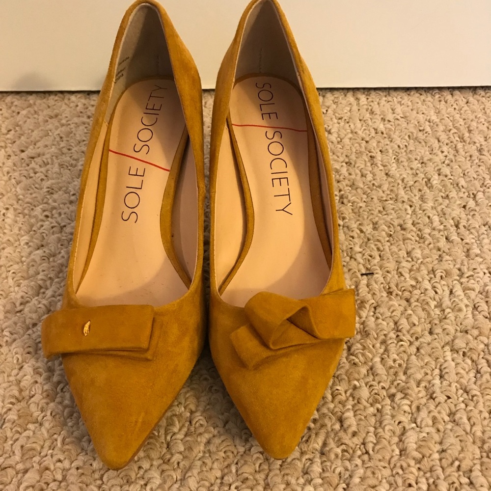 Sole Society Pumps with a Bow